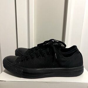 Black Ankle converse
